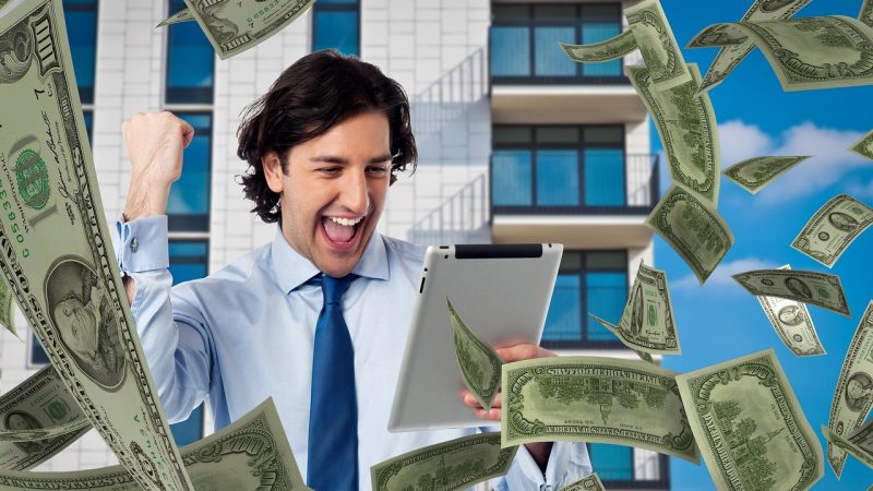 Man, money, tablet — Strategies of Buying Lottery Tickets Online