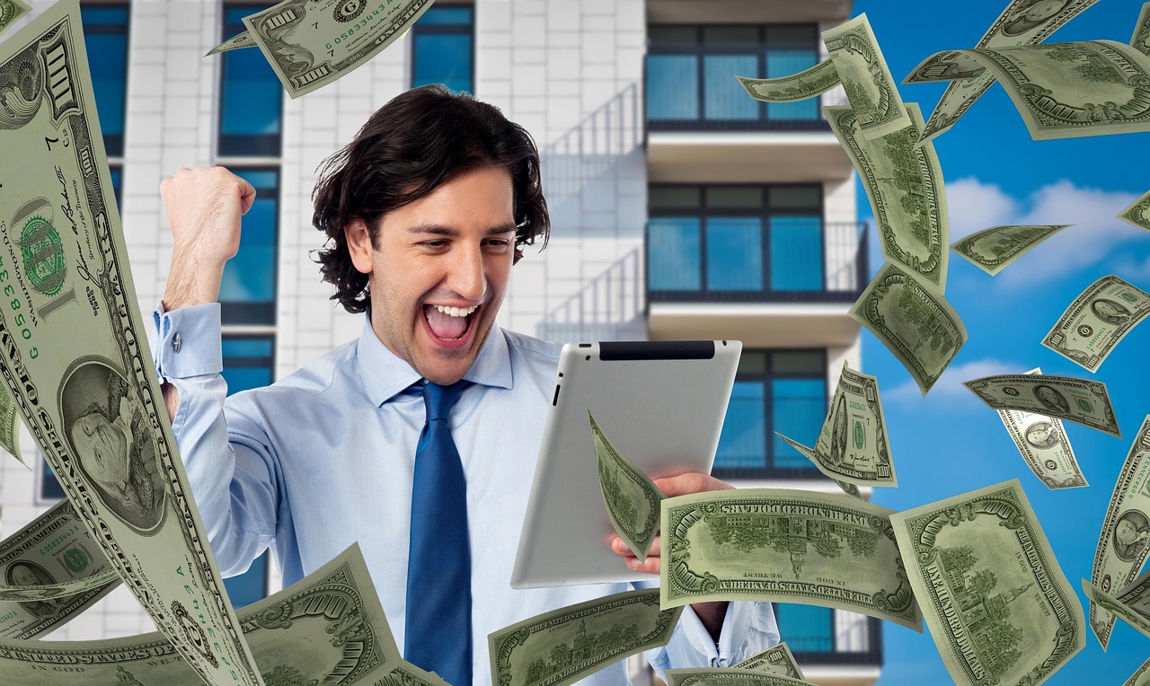 Man, money, tablet — Strategies of Buying Lottery Tickets Online